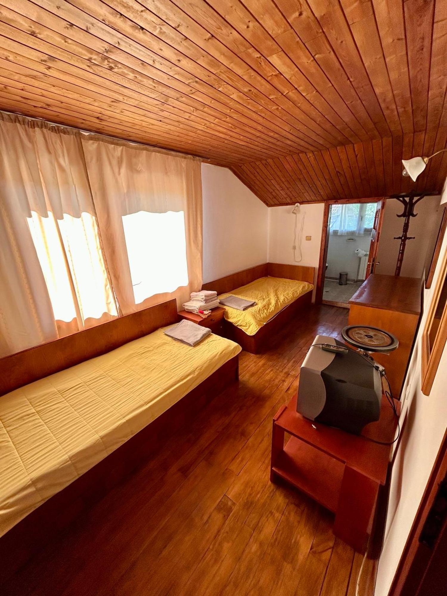 Luylyana Guesthouse Ribarica Εξωτερικό φωτογραφία