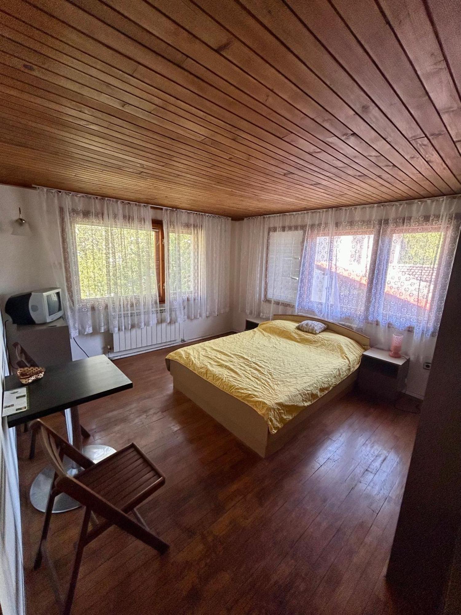Luylyana Guesthouse Ribarica Εξωτερικό φωτογραφία